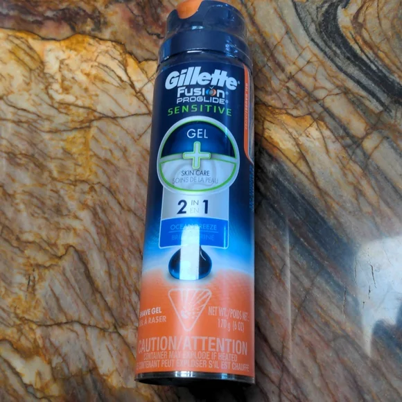 GILLETTE Fusion ProGlide Sensitive 2 in 1 Shave Gel
