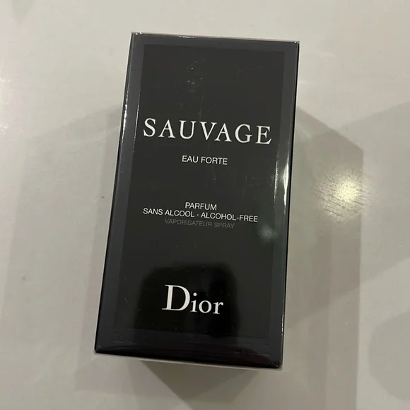 Brand new MEN Dior Sauvage eau forte 60ml