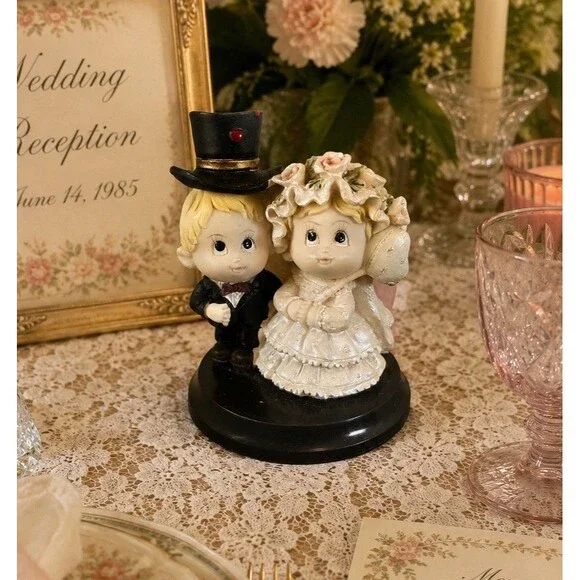 Vintage Bride Groom Wedding Couple Figurine Plastic Cake Topper Keepsake Decor