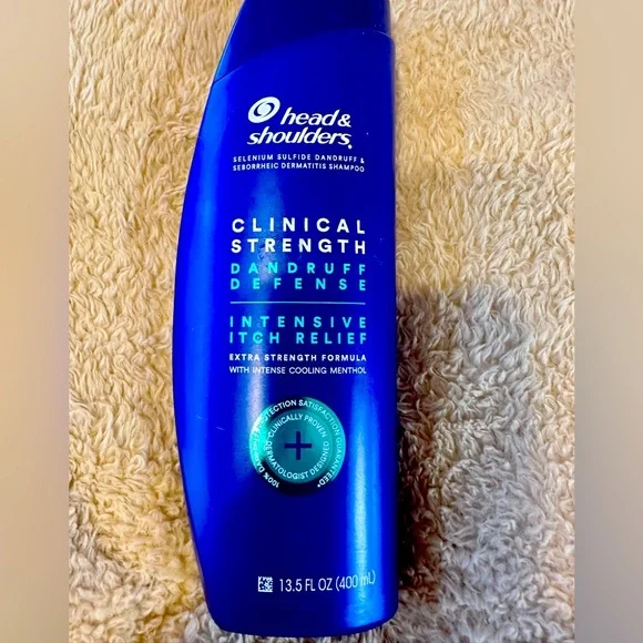 Head and‎ Shoulders Clinical Strength Dandruff Defense
