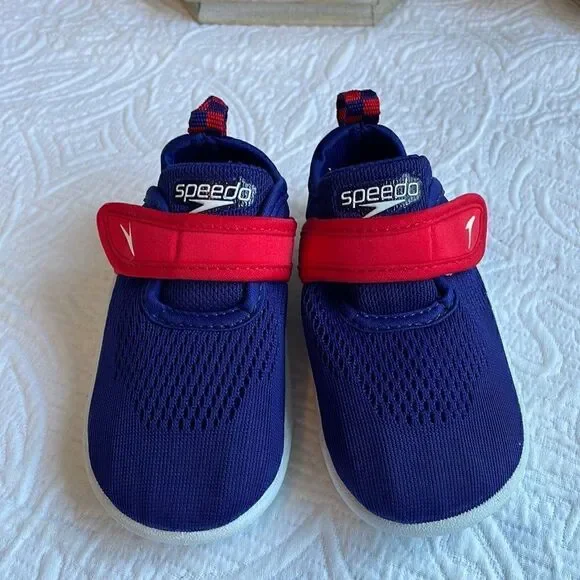 Speedo Water Shoes - S - NWOT