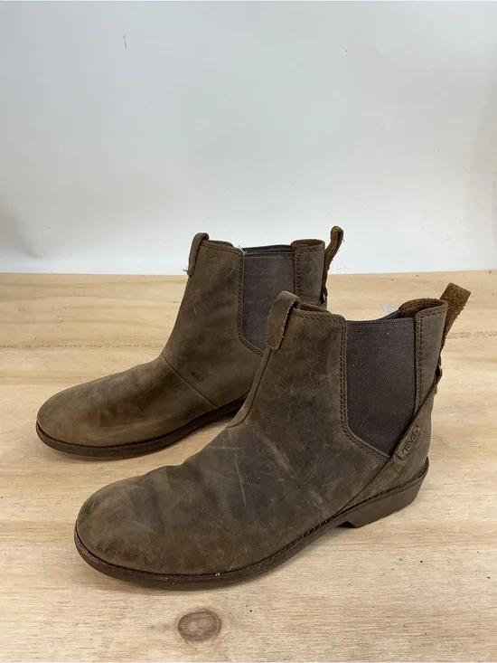 Brown Chelsea Durable Leather Boots Size 8.5