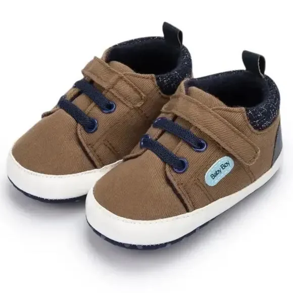 New high top indoor sport crib shoe size 2