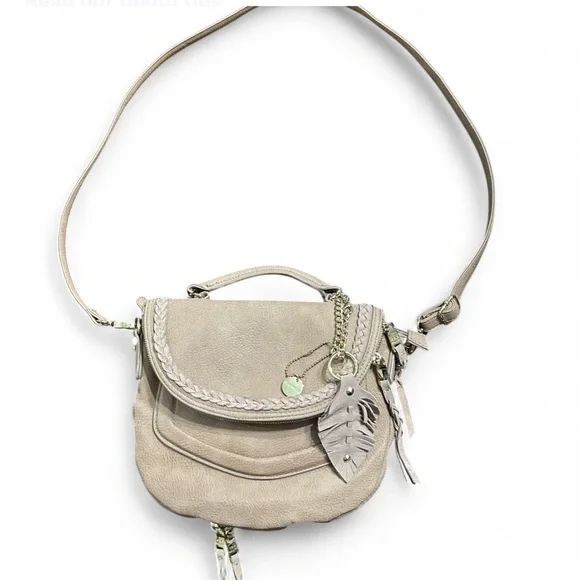 STEVE MADDEN Tan & cream crossbody bag with 100% Real Suede Trim. Good Cond.