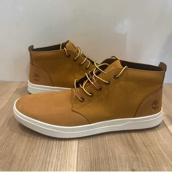 Timberland Men's Davis Square Chukka Boots brown size 12