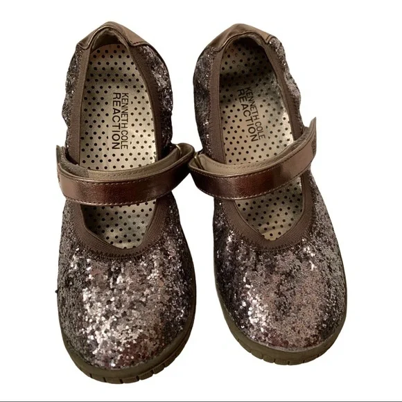 Kenneth Cole Reaction Silver Glitter Shoe