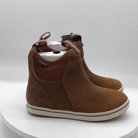 X Tratuf mens boots size 8.5 US
