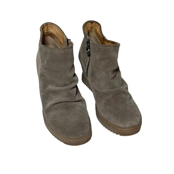 SOFFT Aqua Siri Taupe Suede Waterproof Zip Slouch Wedge Ankle Boots Size 8