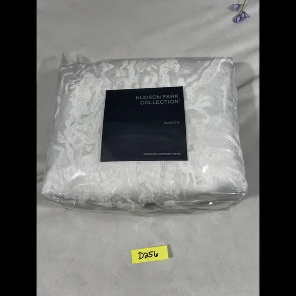 NEW  [ Full / Queen ] Duvet Cover in Hudson Park Quartzite‎ in Ivory