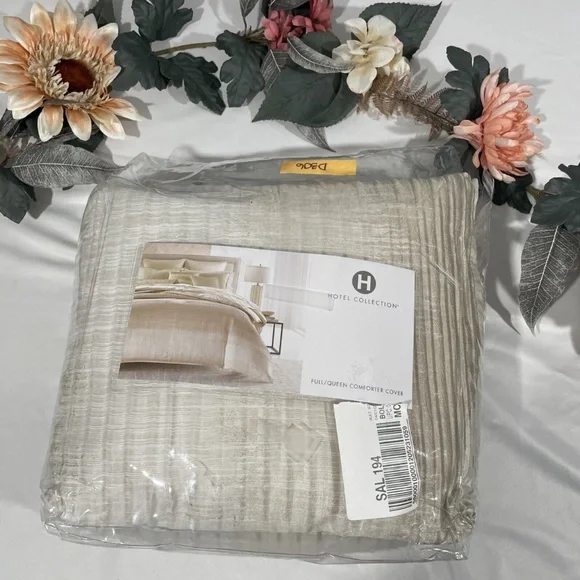 NWD $335 [ Full / Queen ] Duvet Cover for Hotel Collection Ikat‎ Stripe
