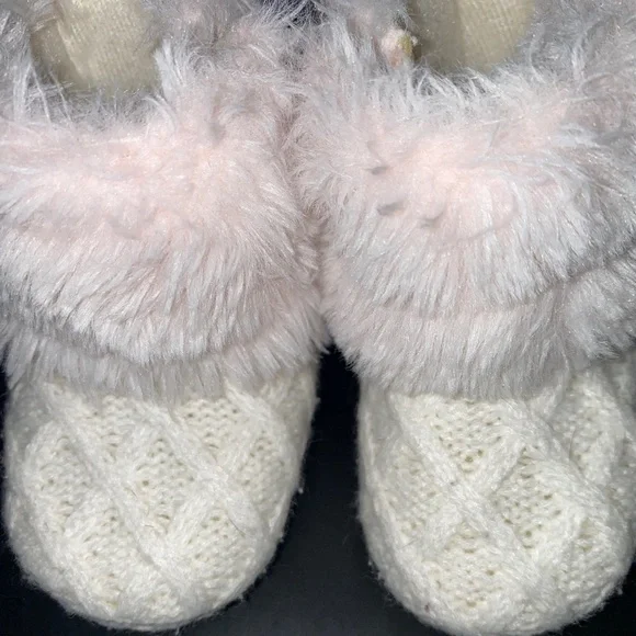 Stepping Stones Baby Faux Fur Cuff Cable Knit Boot NWOT