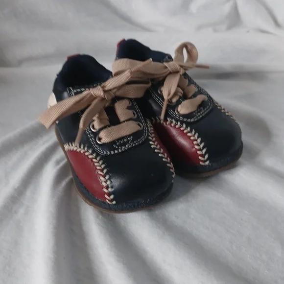 Baseball design kids shoes.‎
