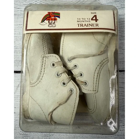 Vintage Toys R Us‎ Size 4, 10 to 12 Months White Leather Baby Crib Shoes Trainer