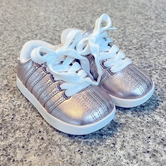 NWT Baby K-Swiss soft metallic pink size 5