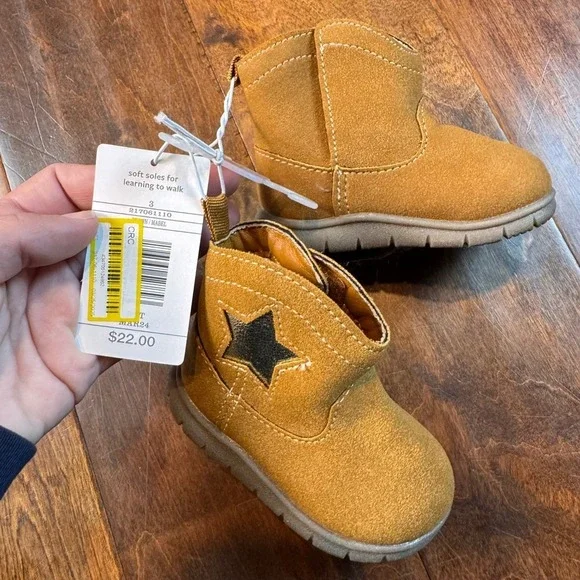 Cat & Jack Mabel Baby Boots Tan Faux Suede Star Learning to Walk Shoes Size 3