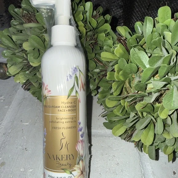 Nakery Beauty Hydra-C Oil to Foam Cleanser in Fresh Flowers. 8.45 oz. -‎ Sealed