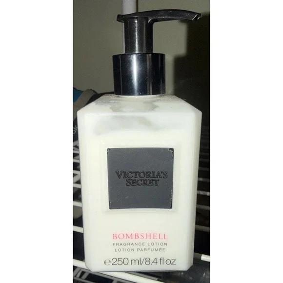 Victoria's Secret BOMBSHELL Fragrance Lotion 8.4 fl oz New