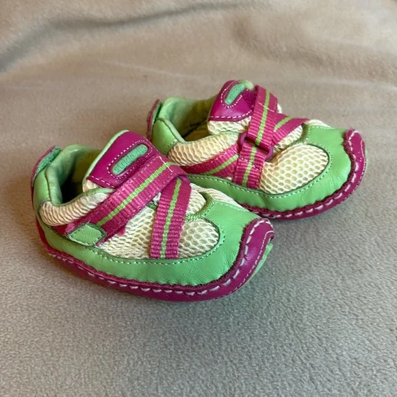 Stride right little sportie natural motion system shoe size 2M