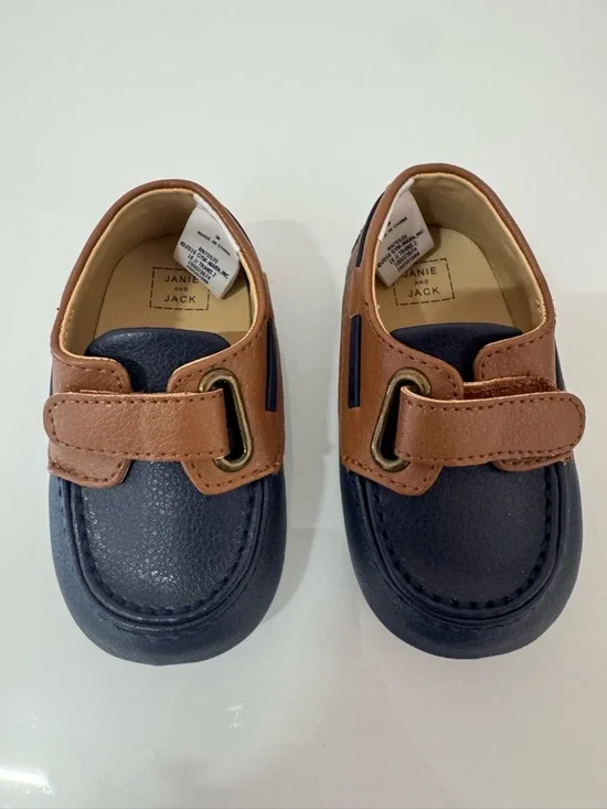 Janie and Jack Navy and Brown Kids Velcro Crib Shoes, Baby Size 3