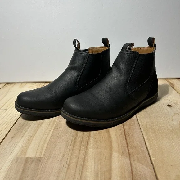 IZOD Men's Size‎ 8M Lucas Black Pull- On Leather Chukka Memory Foam Ankle Boots