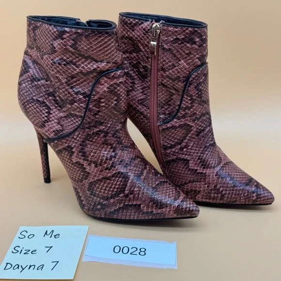 So Me Dayna 7 Snake‎ Print Stiletto Heel Ankle Boots Women's Size 7