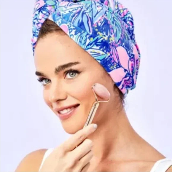 NWT Lilly Pulitzer Spa Pack W/ Hair Wrap, Quartz Roller, Drawstring Pouch