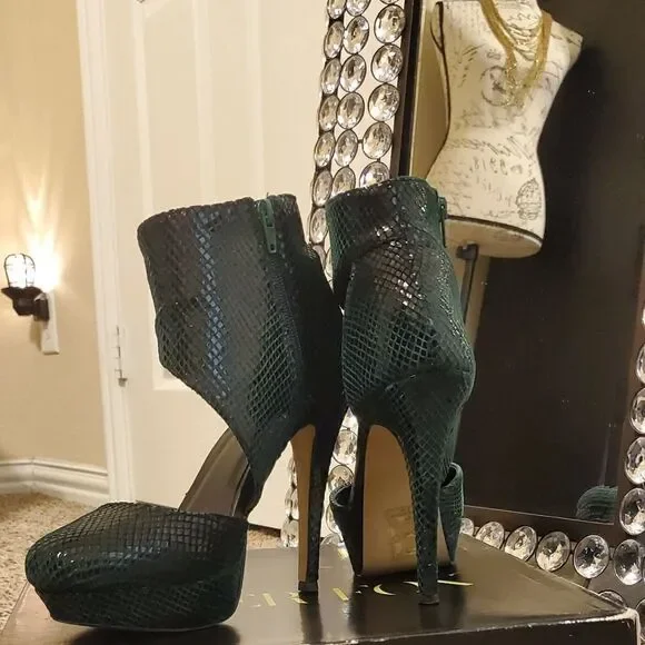 Green Pumps