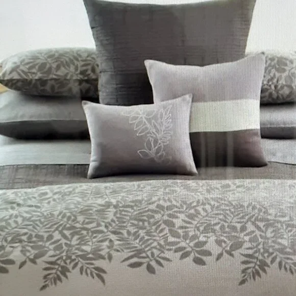 Calvin Klein Collection Madeira Duvet Cover set & BONUS SHEET SET (7) pc…