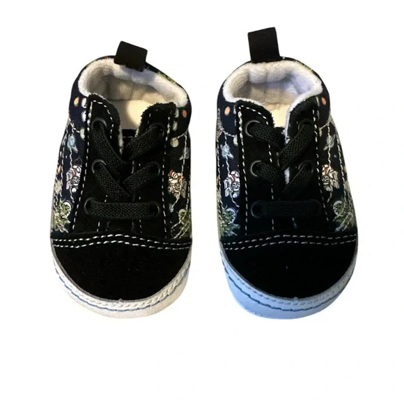 VANS Old Skool Crib Cosmic Zoo Black/Blue. Infant size 1.0 IN NWT