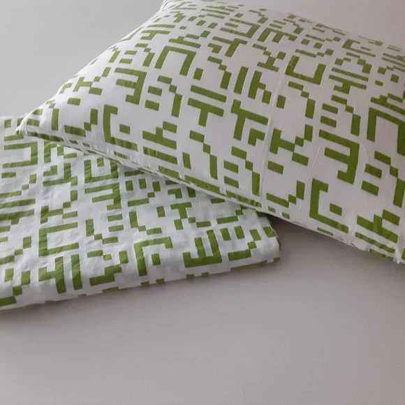 COLLEGE Twin Comforter Cover set (2) piece + FREE (2) pc twin s…