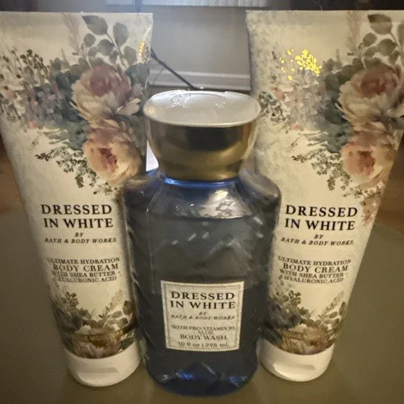 3‎ Pc Set Dressed In White Bath & Body Works 2 Body Cream 8 oz 1 Body Wash 10 oz