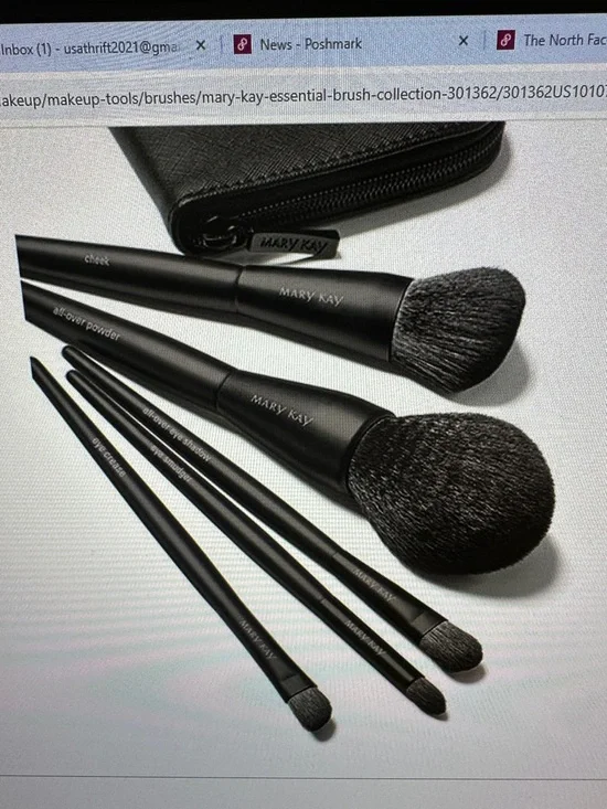 Mary Kay essential brush collection