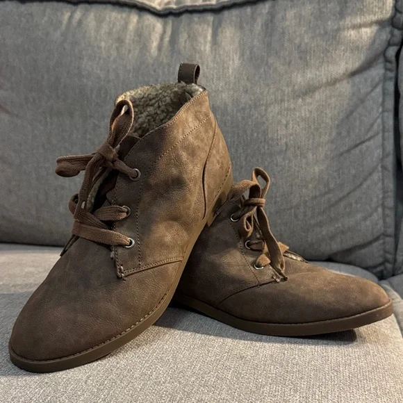 Rock & Candy Women's Brown Ankle Booties