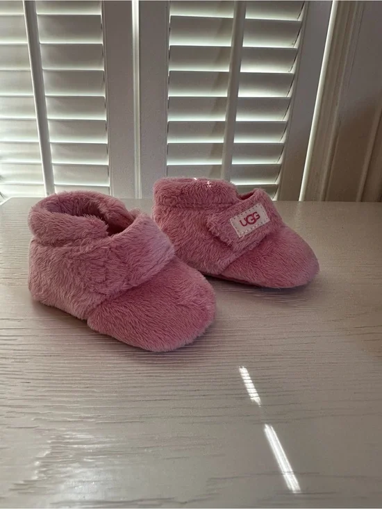 NWOT Ugg Infant Bixbee Boots Pink Size 0/1
