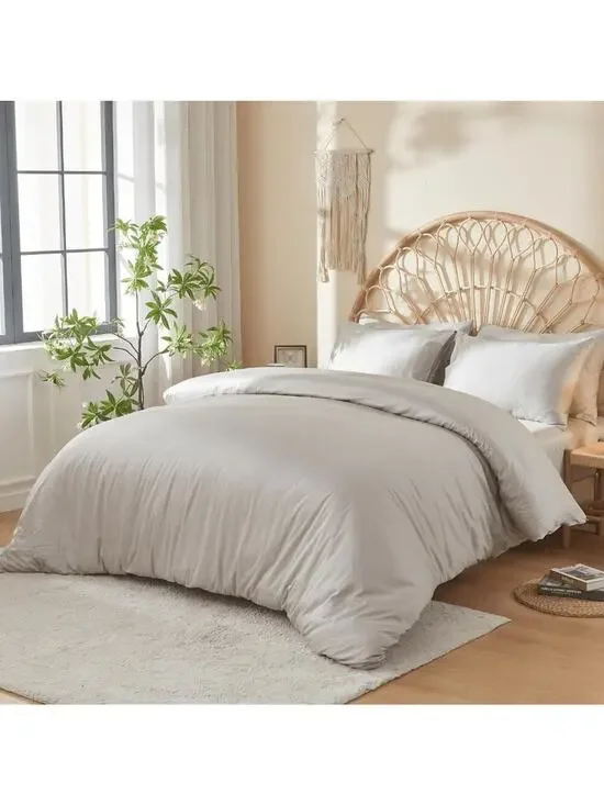 NWT DOZ Duvet Cover + 2 Shams 3 PC Set Fog, King/Cali King