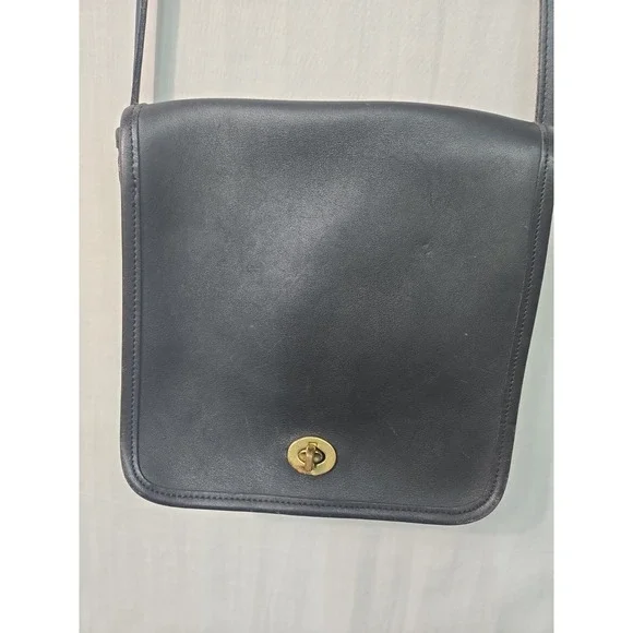 Vintage Coach Compact Pouch Crossbody Bag Black Leather Brass Hardware 9620