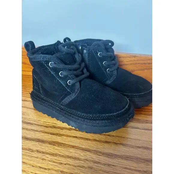 Uggs Toddler Size 8 Neumel Boot 1017320T Suede Black