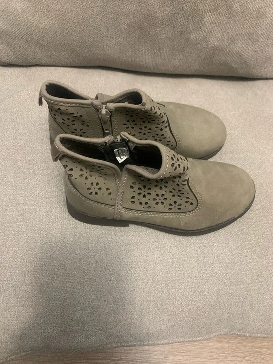 OshKosh B'gosh Olive Green Perforated Ankle Booties