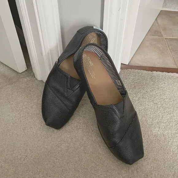 TOMS Classic Alpargata Slip On Genuine Leather Perforated Flat Driving Shoes