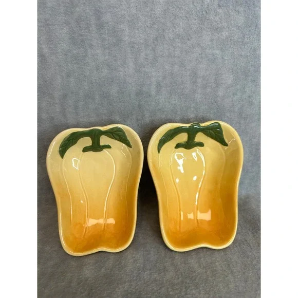 Williams‎ Sonoma Jardin Potager Yellow Bell Pepper Shaped Dip Bowls Set of 2