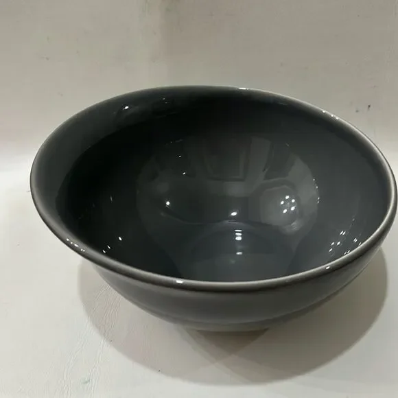 Williams Sonoma Bowl Gray Glass Portugal 3 1/2 Tall X 4 1/4 Tall 8 1/4 Round