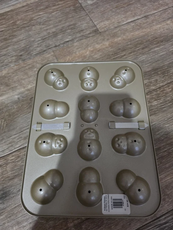 Williams Sonoma Novelty Snowman Cake Pop / Mini Muffin Pan in Metallic Gold New