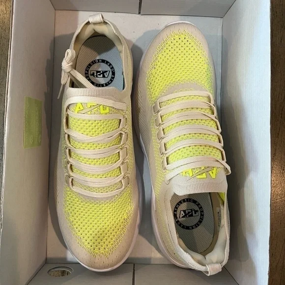 NEW APL Men’s TechLoom Breeze Beach / Energy / White Size 8.5 women 10