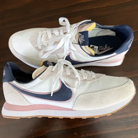 Nike Waffle Trainer 2 SE White/Navy-Pink DJ0345-100 Women's Size 8.5