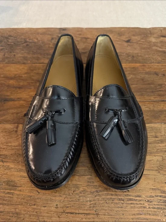 Cole Haan Black Leather Pinch Tassle Loafers Size 10