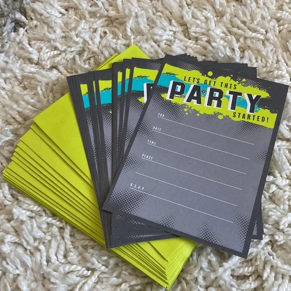 NEW Party Invitations Set of 15
