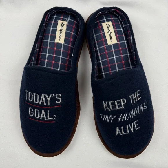 Dearfoams Men's Slippers Medium 9-10 Blue Today's Goal Keep‎ Tiny Humans Alive
