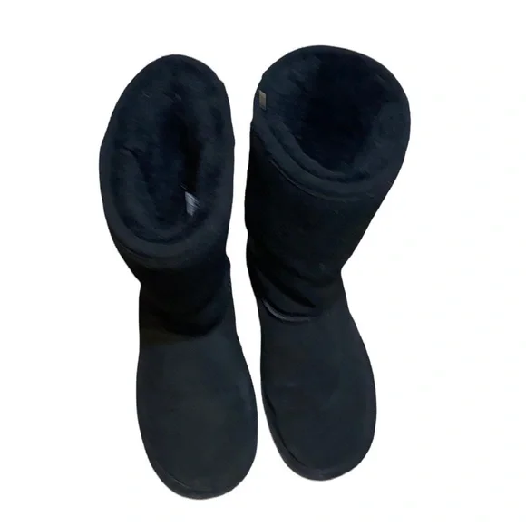 BearPaw black leather boots