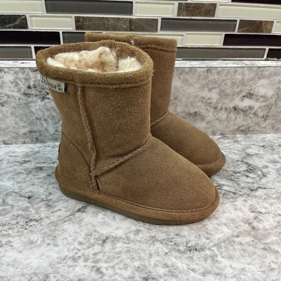 Bearpaw boots toddler size 7c