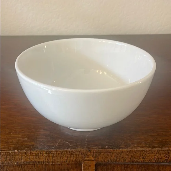 Williams-Sonoma “Essential White” 6” All Purpose Bowl